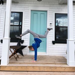 Meet your Posher, Brooke